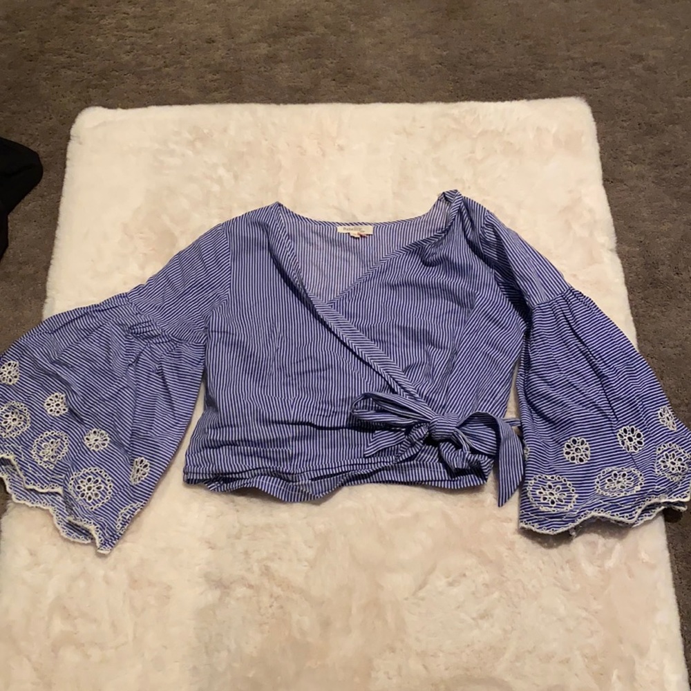 Rebellion crop top sz M